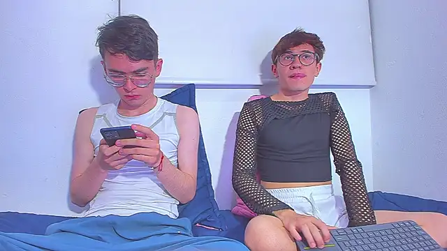 Snapshot of dani_angel_dark chatting on November 29, 1:28 am dani angel dark online show from November 29, 1:28 am