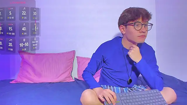 Snapshot of dani_angel_dark chatting on November 22, 12:43 am dani angel dark online show from November 22, 12:43 am