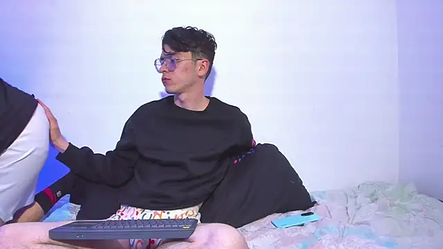 Snapshot of dani_angel_dark chatting on November 5, 1:31 am dani angel dark online show from November 5, 1:31 am