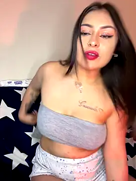 AbrilAw online show from December 14, 5:46 am