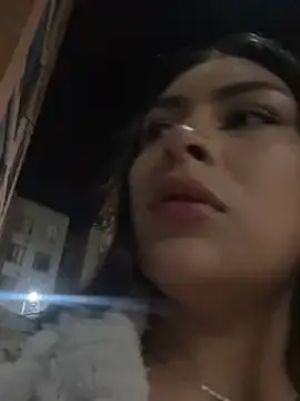 AbrilAw online show from January 11, 3:24 am