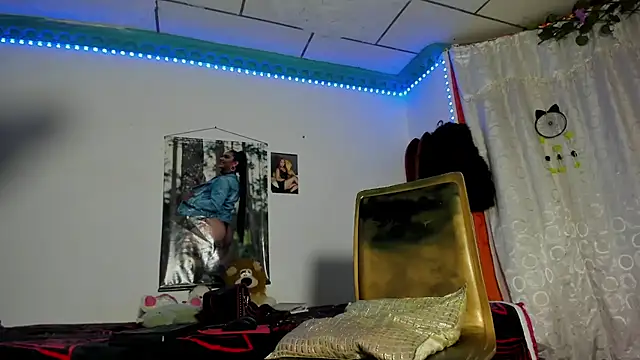 Amberbrown18 online show from February 5, 3:13 am