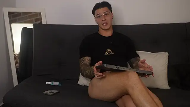 Dominick walker online show from February 19, 3:25 am