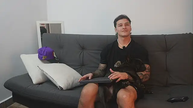 Dominick walker online show from November 15, 7:18 pm