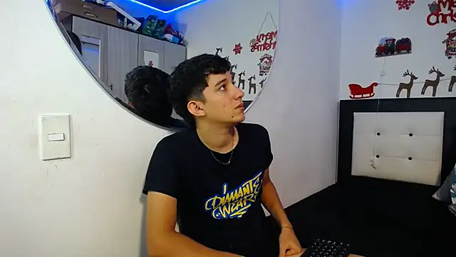 Dravith Valery online show from December 17, 3:33 am