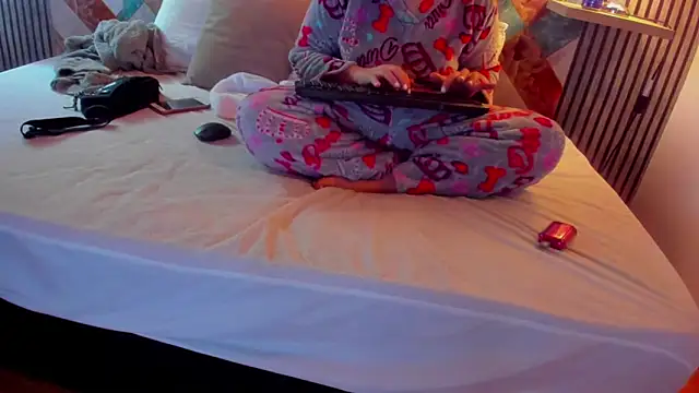 Diosadelchat online show from November 17, 3:43 am