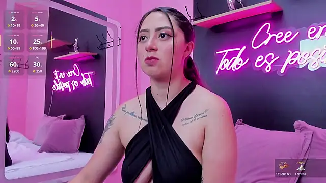 JuliethCruz  online show from October 24, 5:45 pm