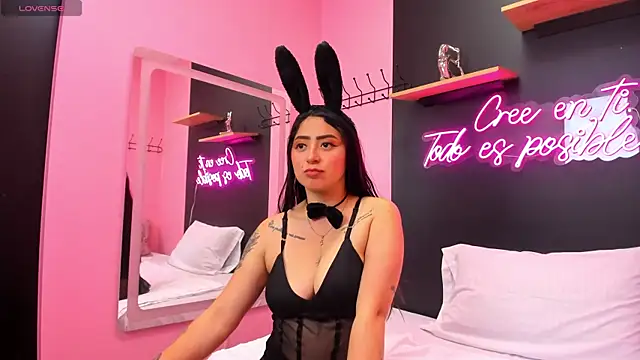 JuliethCruz  online show from October 31, 5:09 pm