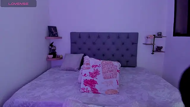 Saraarouusee online show from March 30, 3:35 pm