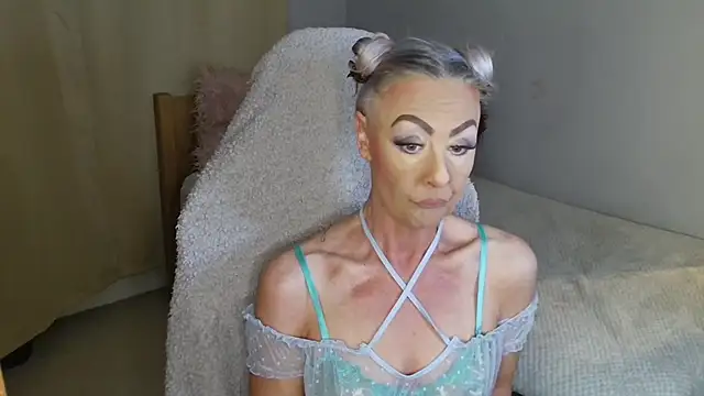 TheOGMiaMystique online show from May 27, 8:49 pm