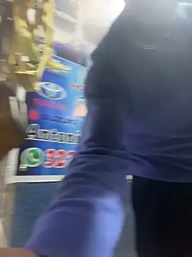 Snapshot of Leonardmoppet chatting on December 3, 12:23 am Leonardmoppet online show from December 3, 12:23 am