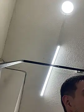 Snapshot of Leonardmoppet chatting on November 2, 3:50 pm Leonardmoppet online show from November 2, 3:50 pm