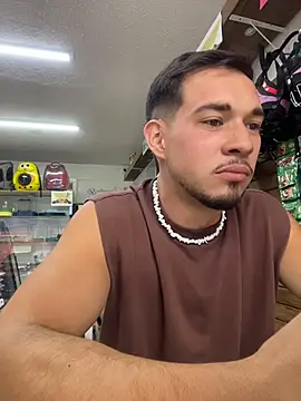 Snapshot of Leonardmoppet chatting on November 16, 9:19 pm Leonardmoppet online show from November 16, 9:19 pm