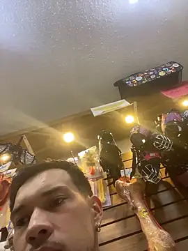 Snapshot of Leonardmoppet chatting on November 8, 10:35 pm Leonardmoppet online show from November 8, 10:35 pm