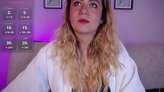 Sweet Bella Valery online show from February 12, 9:47 pm