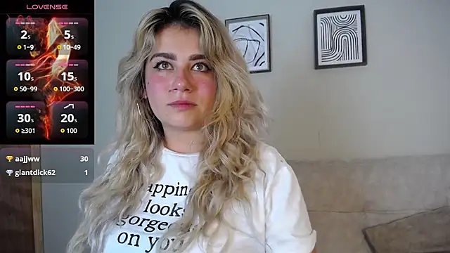 Sweet Bella Valery online show from October 28, 10:41 pm