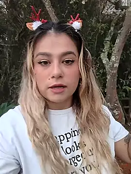 Sweet Bella Valery online show from December 21, 10:43 pm