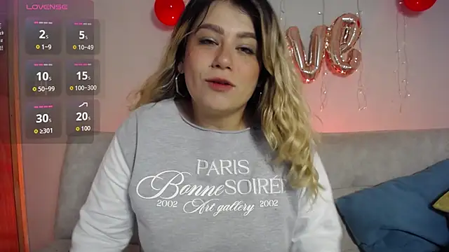 Sweet Bella Valery online show from February 17, 9:56 pm