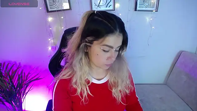 Sweet Bella Valery online show from March 19, 1:00 pm