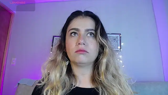 Sweet Bella Valery online show from March 15, 12:45 pm