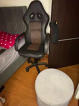 Snapshot of chucky_karla chatting on February 12, 4:12 am chucky karla online show from February 12, 4:12 am