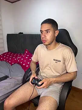 Snapshot of chucky_karla chatting on February 14, 5:29 am chucky karla online show from February 14, 5:29 am