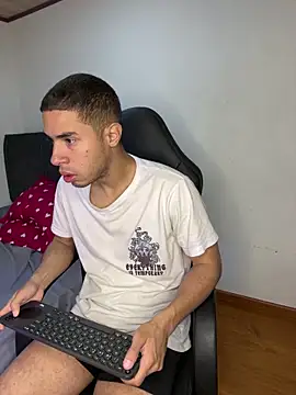 Snapshot of chucky_karla chatting on February 13, 6:35 am chucky karla online show from February 13, 6:35 am