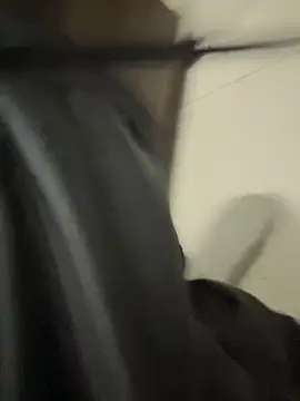 Snapshot of chucky_karla chatting on February 17, 6:00 am chucky karla online show from February 17, 6:00 am