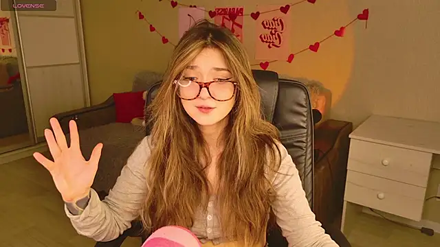 Snapshot of BellaSink chatting on January 9, 5:36 am BellaSink online show from January 9, 5:36 am