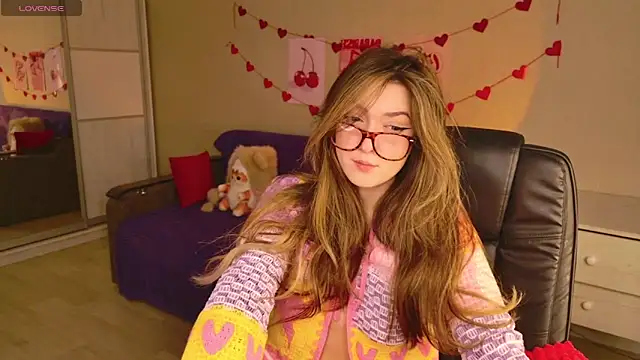 Snapshot of BellaSink chatting on January 6, 5:33 am BellaSink online show from January 6, 5:33 am