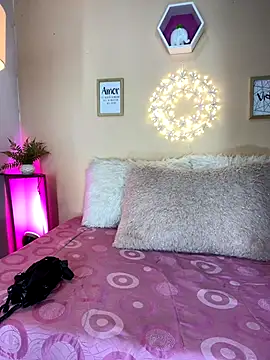 Snapshot of Meggie_ chatting on November 12, 11:19 pm Meggie online show from November 12, 11:19 pm