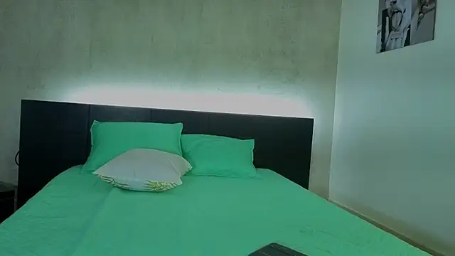 shimmer lure online show from February 24, 8:21 pm