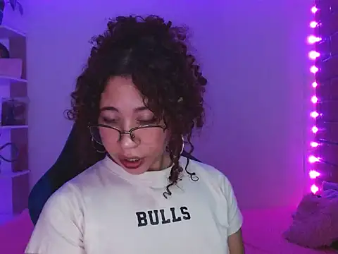 Medussa3033 online show from November 8, 2:04 am