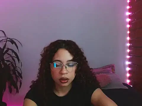 Medussa3033 online show from November 6, 2:48 am