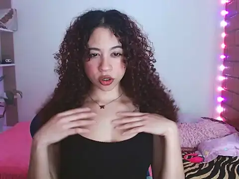 Medussa3033 online show from March 28, 8:43 pm