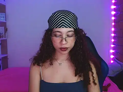 Medussa3033 online show from December 14, 3:24 am