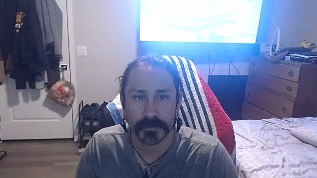 Snapshot of KatMan2869 chatting on June 4, 9:47 am KatMan2869 online show from June 4, 9:47 am