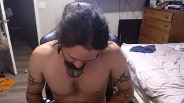 Snapshot of KatMan2869 chatting on May 19, 12:12 pm KatMan2869 online show from May 19, 12:12 pm