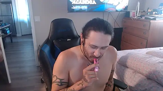 Snapshot of KatMan2869 chatting on June 18, 4:12 pm KatMan2869 online show from June 18, 4:12 pm
