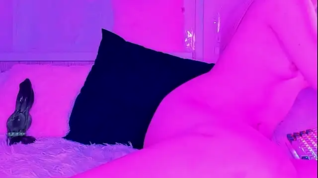 Snapshot of SweetSadness chatting on December 5, 4:05 pm SweetSadness online show from December 5, 4:05 pm