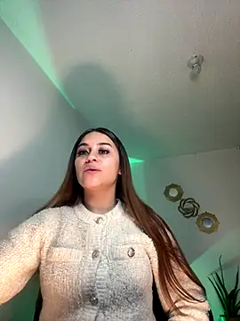 Snapshot of Aliss_rose chatting on November 7, 12:48 am Aliss rose online show from November 7, 12:48 am