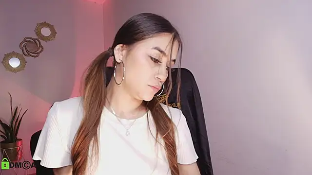 Snapshot of Aliss_rose chatting on November 15, 3:32 am Aliss rose online show from November 15, 3:32 am