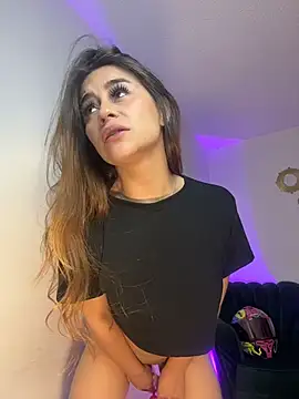 Snapshot of Aliss_rose chatting on November 7, 11:30 pm Aliss rose online show from November 7, 11:30 pm