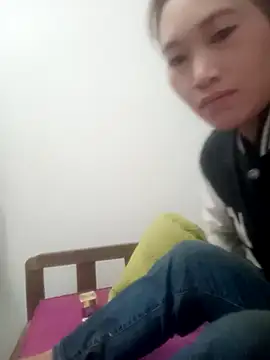 Snapshot of Myzak- chatting on November 1, 11:20 pm Myzak- online show from November 1, 11:20 pm