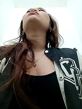 Snapshot of Myzak- chatting on December 1, 10:43 pm Myzak- online show from December 1, 10:43 pm