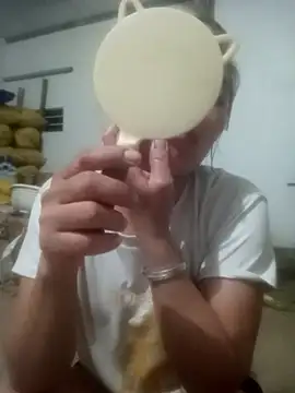 Snapshot of Myzak- chatting on October 16, 12:46 pm Myzak- online show from October 16, 12:46 pm