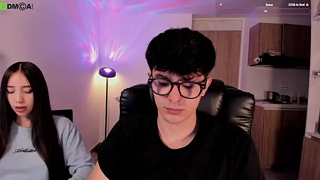 Mikeyvioleta  online show from May 18, 12:10 pm