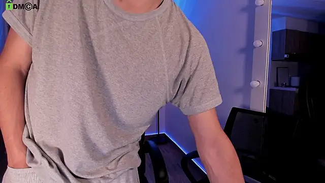 Mikeyvioleta  online show from March 4, 10:34 am