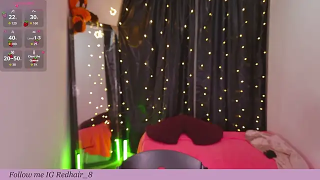 Snapshot of Rhosynn chatting on November 7, 2:38 am Rhosynn online show from November 7, 2:38 am