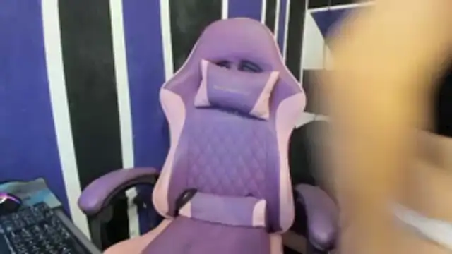 scarleth18 online show from February 12, 8:30 pm